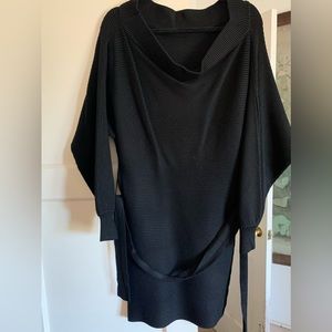 Wide neck cotton black dress